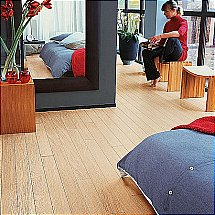 Quick Step - Perspective White Varnished Oak Planks