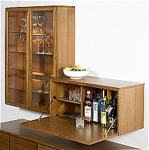 Beaver and Tapley - Tapley 33 Teak Drinks Set Up